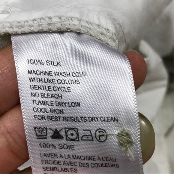 Tommy Bahama 100% Silk Beige Shorts Size 38 - Picture 5 of 5